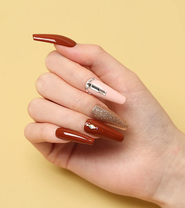 Royal's Nails